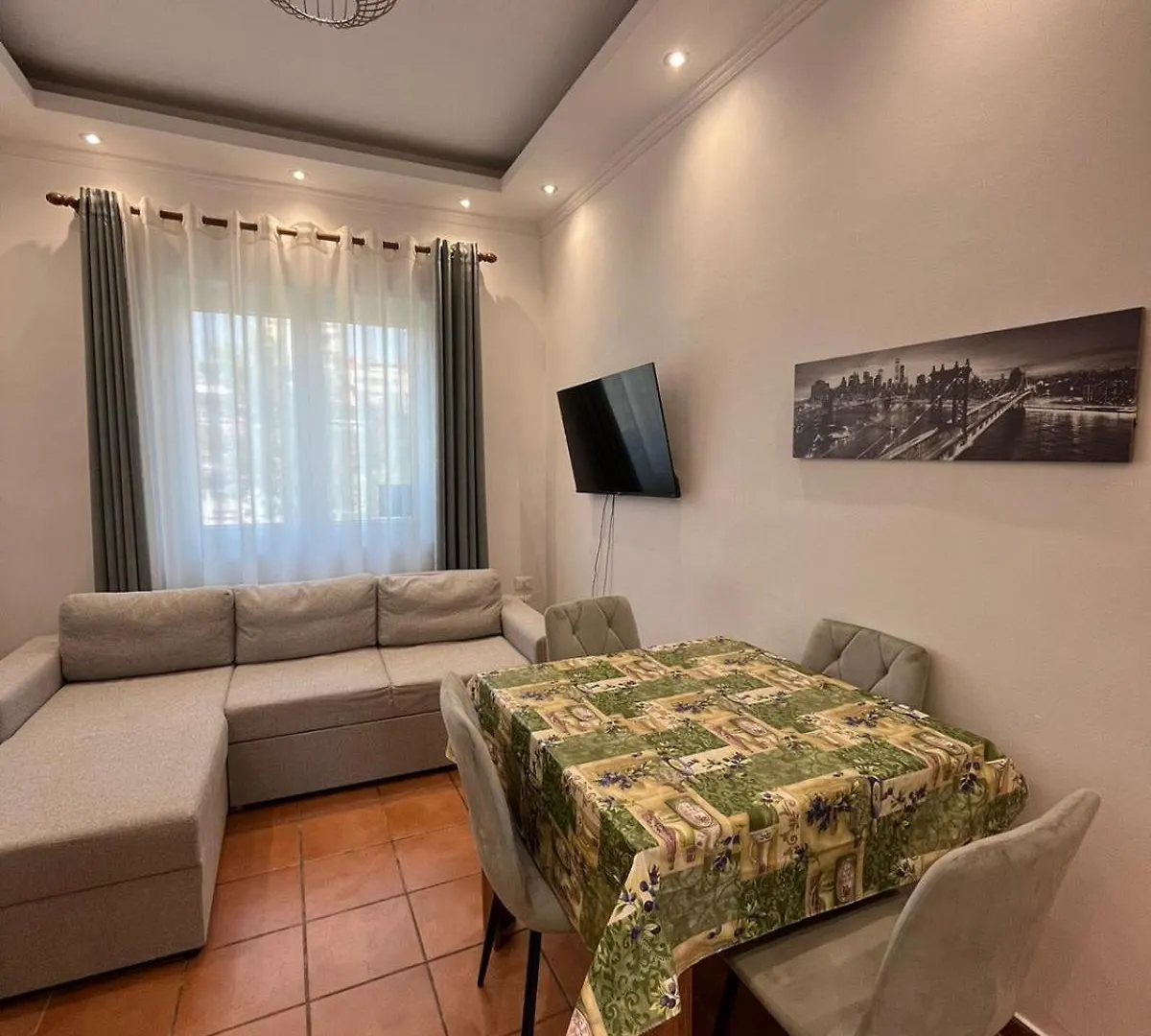 Family Apartments Tirana 0*,  Albania
